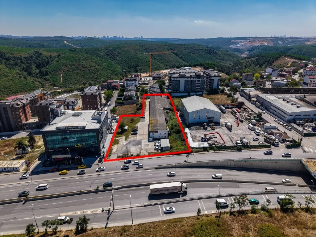 Arnavutköy Eski Edirne Cadde Üzerinde 120 Dairelik 5.866 m² Arsa